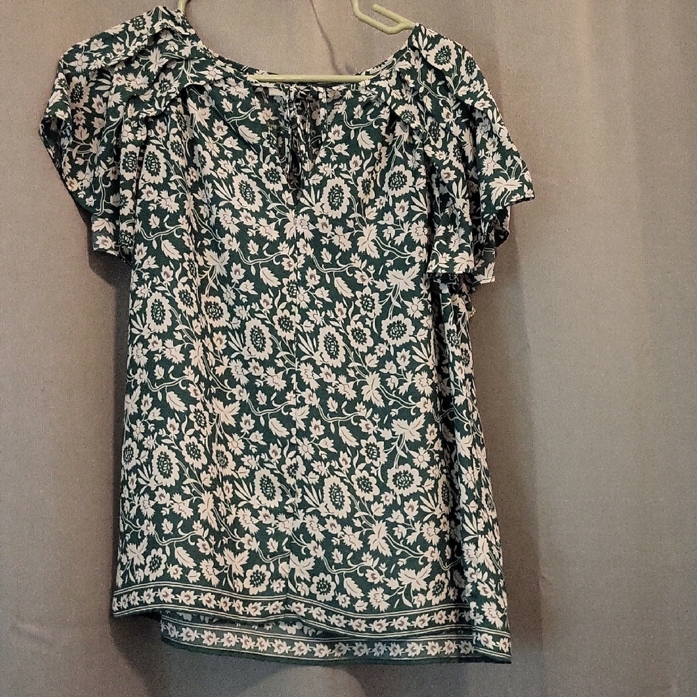 Max Studio Green Ruffled Flutter Sleeve Blouse
